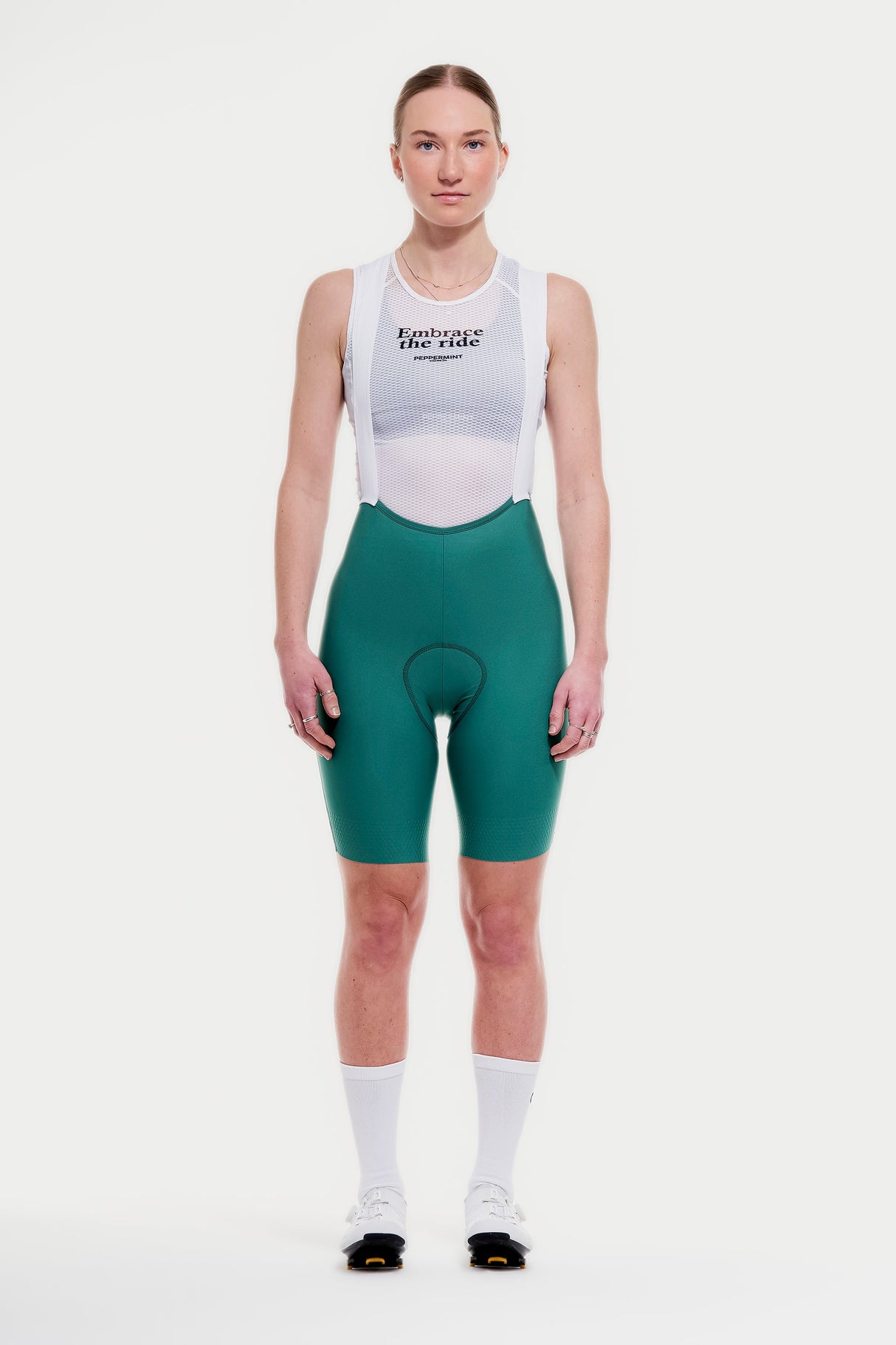 Peppermint Signature Bib 2026