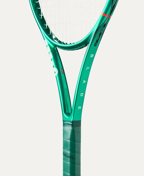 Wilson Blade 98 18X20 V10 Frame 2026