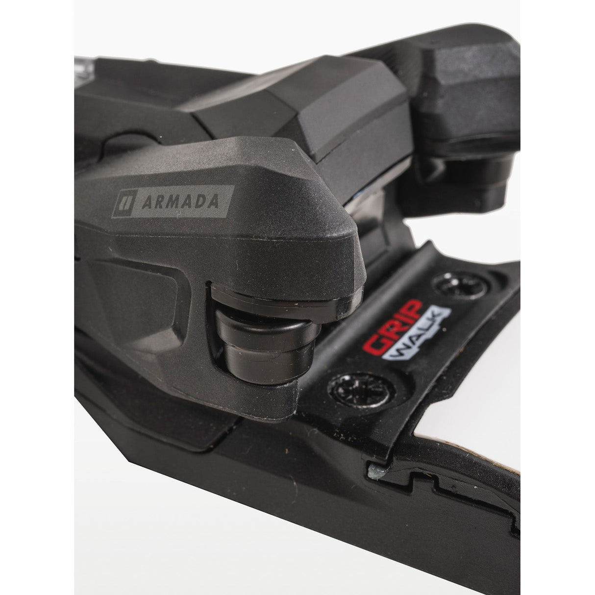 Armada STRIVE 14 GW Binding 2027